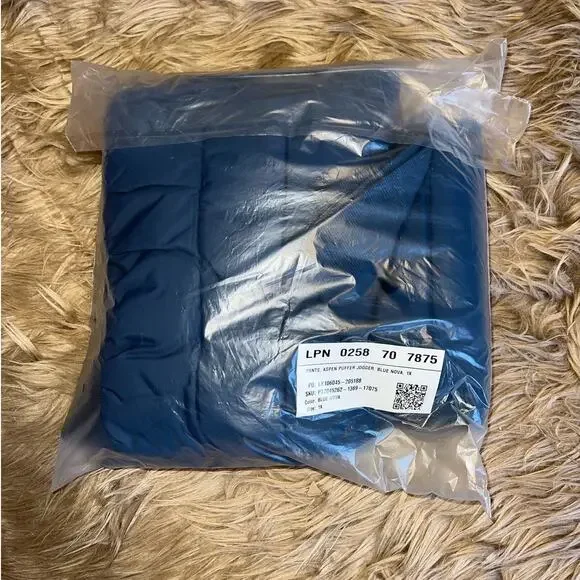 New Fabletics Aspen Puffer Jogger Blue Nova size 1X - Picture 3 of 10